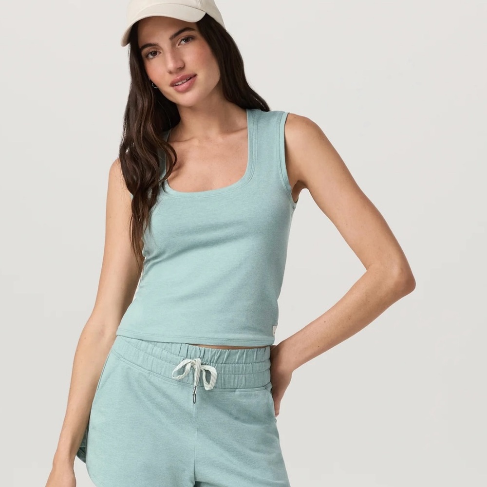 Vuori Halo Essential Scoop Tank Sea Spray